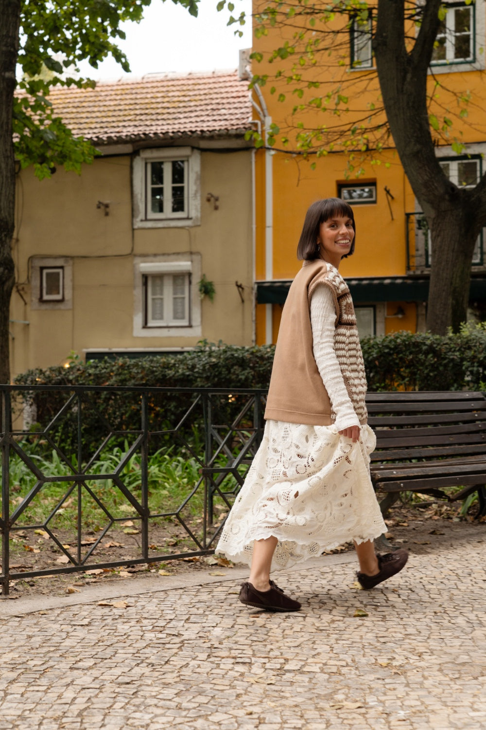 ALCÂNTARA VEST